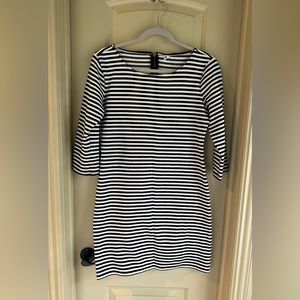 Women’s Old Navy Striped Dress; Navy Blue and White; Size Medium